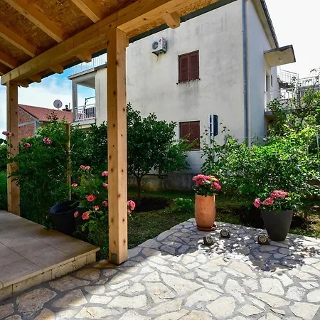 Apartment Zora Orebic